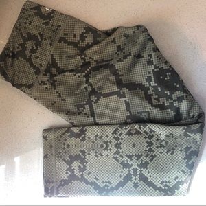 lululemon wunder under crop leggings